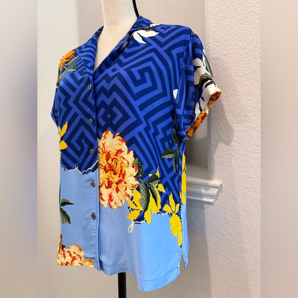 Anthropologie Hawaiian print, short sleeve button down, size XS. NWT!! - Picture 3 of 9